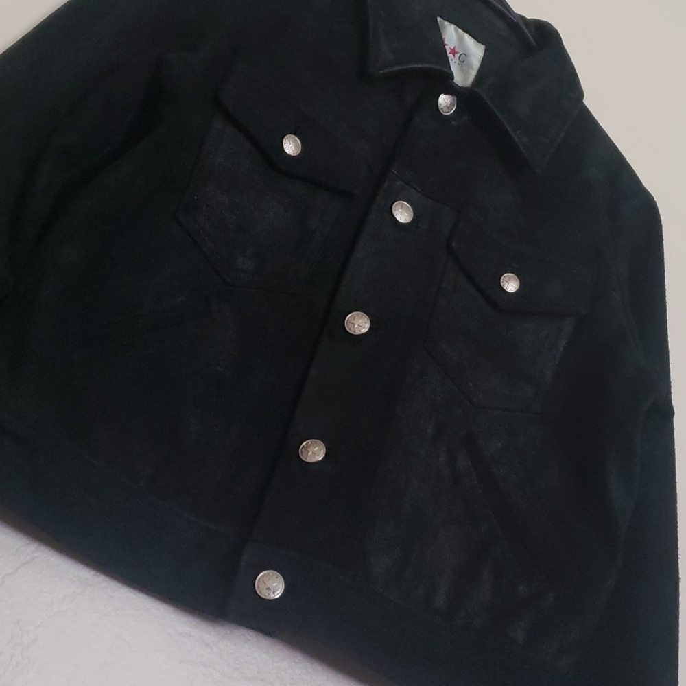 Isaac Mizrahi Cropped Leather Jacket - Picture 9 of 9